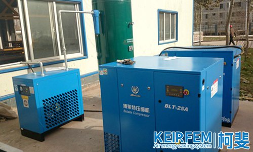 空壓機在使用中油耗過(guò)大，排出的壓縮空氣里含油的原因